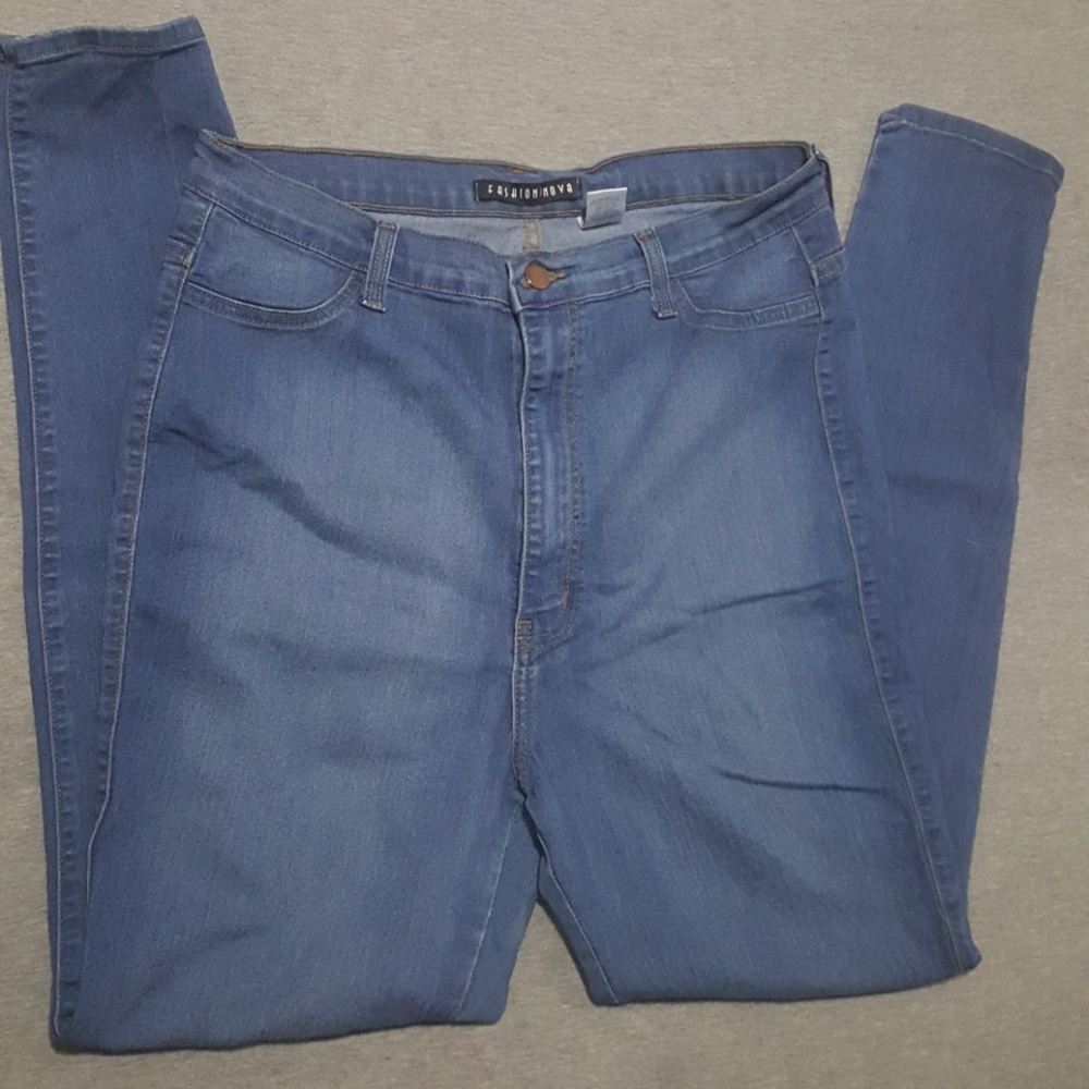 Fashionnova Medium wash high waist Jeans